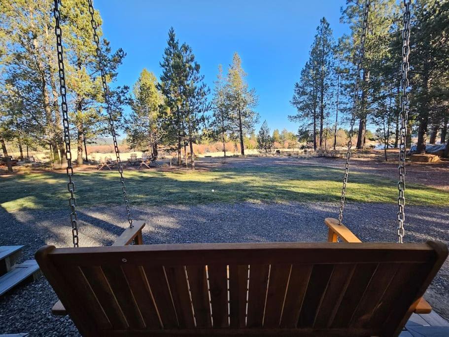Beautiful Riverfront Near Mt Bachelor With Hot Tub Bend Exterior foto
